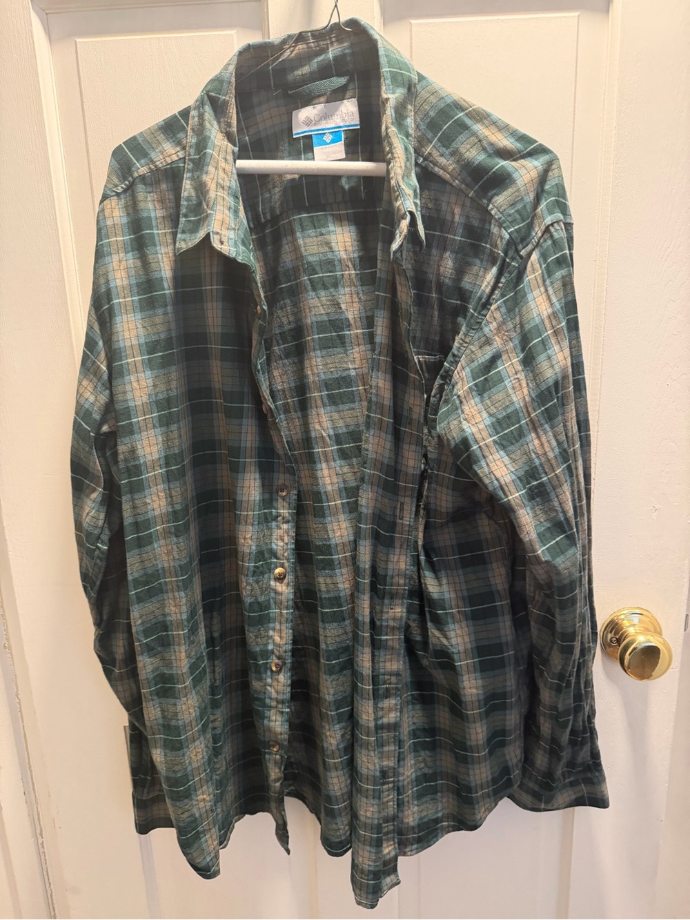Men's Green Plaid Button-Down Shirt - Casual Long Sleeve